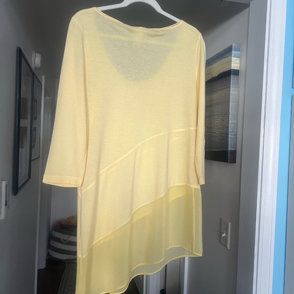 Soft Surroundings Yellow long sleeve asymmetrical tunic - Picture 2 of 2